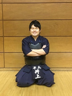 副務 井上